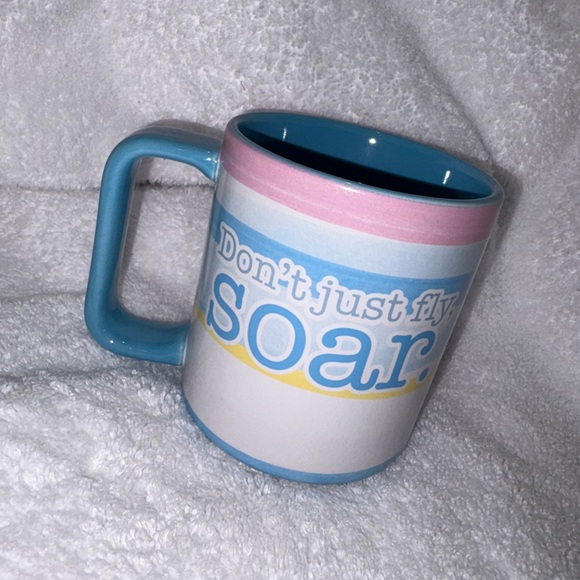 Dumbo Mug with Blue Handle - Picture 2 of 4